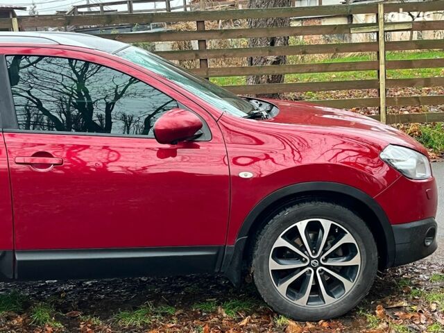 Красный Ниссан Кашкай, объемом двигателя 2 л и пробегом 196 тыс. км за 11790 $, фото 13 на Automoto.ua