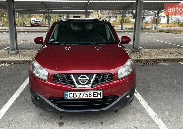 Червоний Ніссан Кашкай, об'ємом двигуна 1.6 л та пробігом 248 тис. км за 10900 $, фото 2 на Automoto.ua