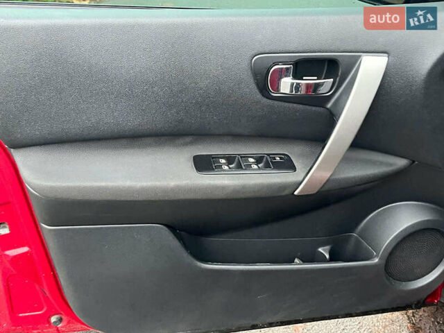 Красный Ниссан Кашкай, объемом двигателя 2 л и пробегом 196 тыс. км за 11790 $, фото 26 на Automoto.ua