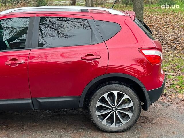 Красный Ниссан Кашкай, объемом двигателя 2 л и пробегом 196 тыс. км за 11790 $, фото 6 на Automoto.ua