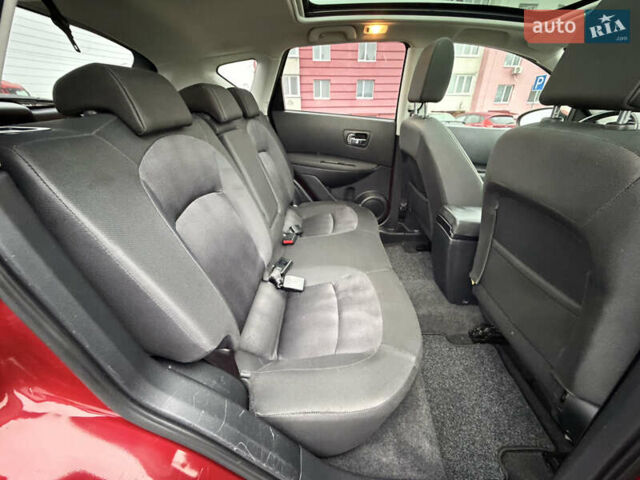 Красный Ниссан Кашкай, объемом двигателя 1.6 л и пробегом 86 тыс. км за 12999 $, фото 54 на Automoto.ua