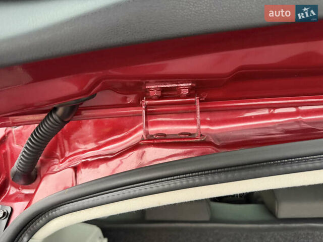 Красный Ниссан Кашкай, объемом двигателя 1.6 л и пробегом 86 тыс. км за 12999 $, фото 22 на Automoto.ua