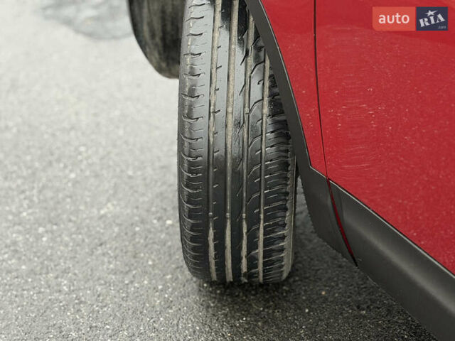 Красный Ниссан Кашкай, объемом двигателя 1.6 л и пробегом 86 тыс. км за 12999 $, фото 7 на Automoto.ua