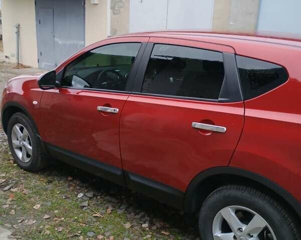 Красный Ниссан Кашкай, объемом двигателя 1.6 л и пробегом 67 тыс. км за 11600 $, фото 2 на Automoto.ua