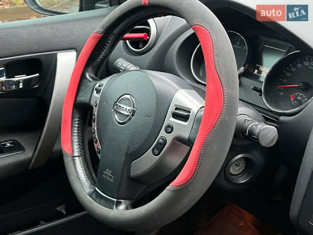 Красный Ниссан Кашкай, объемом двигателя 2 л и пробегом 196 тыс. км за 11790 $, фото 20 на Automoto.ua