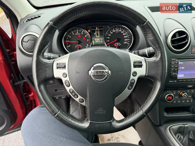 Красный Ниссан Кашкай, объемом двигателя 1.6 л и пробегом 86 тыс. км за 12999 $, фото 30 на Automoto.ua