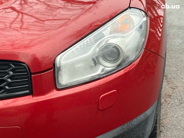 Красный Ниссан Кашкай, объемом двигателя 2 л и пробегом 196 тыс. км за 11790 $, фото 4 на Automoto.ua