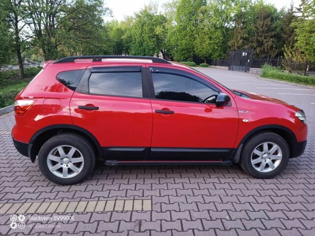 Ниссан Кашкай 2012 в Миргороде на Automoto.ua Красный Ниссан Кашкай, объемом двигателя 1.5 л и пробегом 240 тыс. км за 9800 $, фото 4 на Automoto.ua