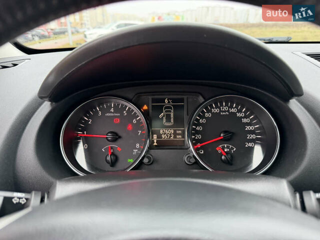 Красный Ниссан Кашкай, объемом двигателя 1.6 л и пробегом 86 тыс. км за 12999 $, фото 29 на Automoto.ua