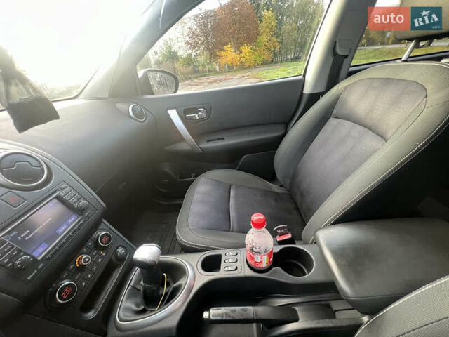 Красный Ниссан Кашкай, объемом двигателя 1.6 л и пробегом 171 тыс. км за 11600 $, фото 15 на Automoto.ua