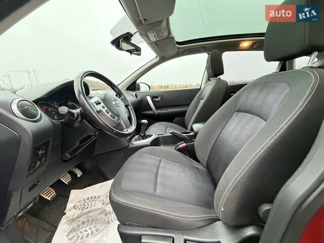 Красный Ниссан Кашкай, объемом двигателя 1.6 л и пробегом 86 тыс. км за 12999 $, фото 43 на Automoto.ua