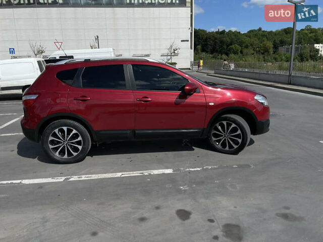 Красный Ниссан Кашкай, объемом двигателя 1.6 л и пробегом 174 тыс. км за 10500 $, фото 3 на Automoto.ua