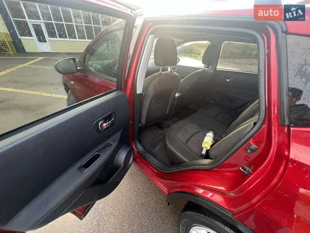 Красный Ниссан Кашкай, объемом двигателя 1.6 л и пробегом 171 тыс. км за 11600 $, фото 12 на Automoto.ua
