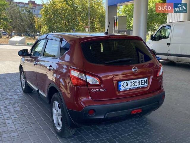 Красный Ниссан Кашкай, объемом двигателя 1.6 л и пробегом 152 тыс. км за 9500 $, фото 15 на Automoto.ua