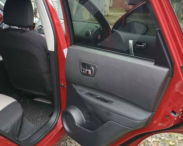 Красный Ниссан Кашкай, объемом двигателя 1.6 л и пробегом 67 тыс. км за 11600 $, фото 5 на Automoto.ua