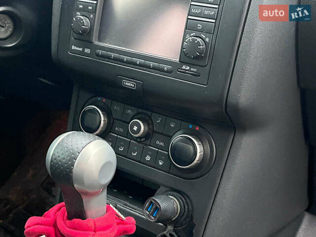 Красный Ниссан Кашкай, объемом двигателя 2 л и пробегом 196 тыс. км за 11790 $, фото 18 на Automoto.ua