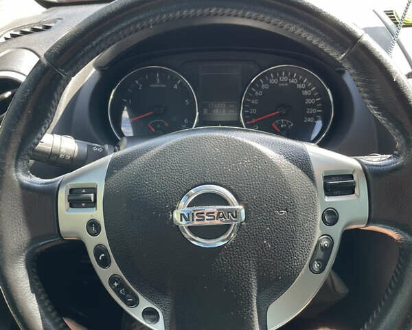 Красный Ниссан Кашкай, объемом двигателя 1.6 л и пробегом 174 тыс. км за 10500 $, фото 12 на Automoto.ua