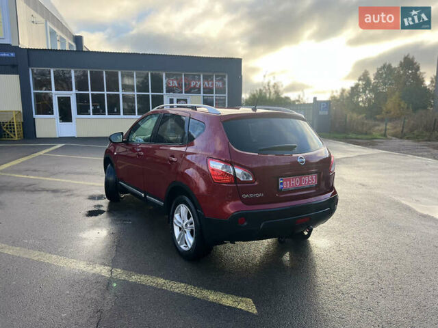 Красный Ниссан Кашкай, объемом двигателя 1.6 л и пробегом 171 тыс. км за 11600 $, фото 7 на Automoto.ua