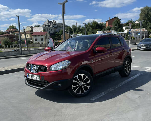 Красный Ниссан Кашкай, объемом двигателя 1.6 л и пробегом 174 тыс. км за 10500 $, фото 2 на Automoto.ua