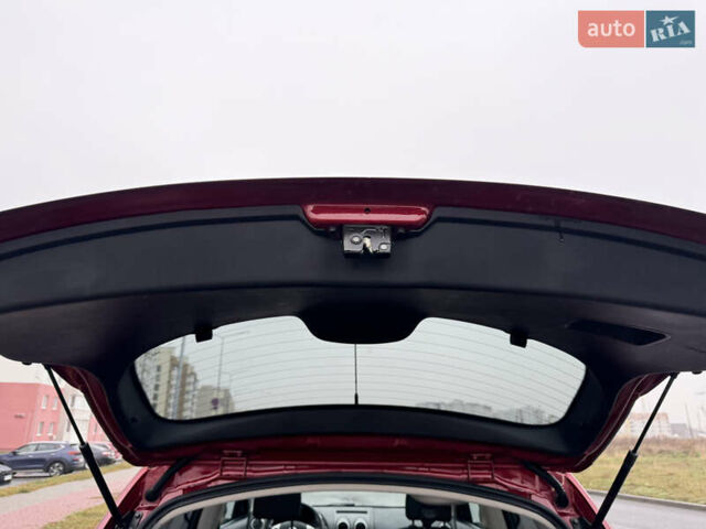 Красный Ниссан Кашкай, объемом двигателя 1.6 л и пробегом 86 тыс. км за 12999 $, фото 18 на Automoto.ua