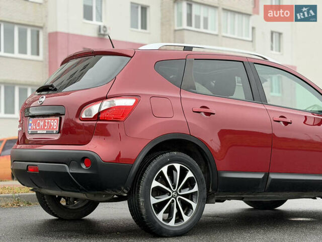 Красный Ниссан Кашкай, объемом двигателя 1.6 л и пробегом 86 тыс. км за 12999 $, фото 5 на Automoto.ua