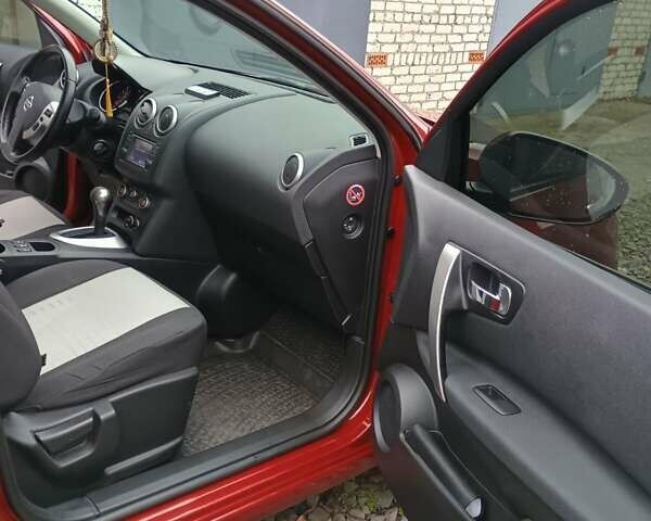 Красный Ниссан Кашкай, объемом двигателя 1.6 л и пробегом 67 тыс. км за 11600 $, фото 12 на Automoto.ua