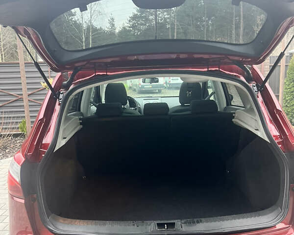 Красный Ниссан Кашкай, объемом двигателя 2 л и пробегом 210 тыс. км за 10300 $, фото 7 на Automoto.ua