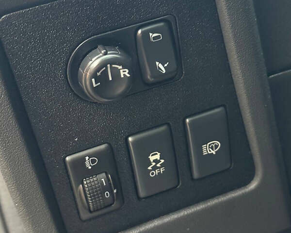 Красный Ниссан Кашкай, объемом двигателя 2 л и пробегом 162 тыс. км за 6400 $, фото 9 на Automoto.ua