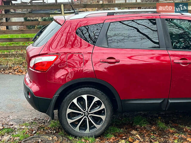 Красный Ниссан Кашкай, объемом двигателя 2 л и пробегом 196 тыс. км за 11790 $, фото 12 на Automoto.ua
