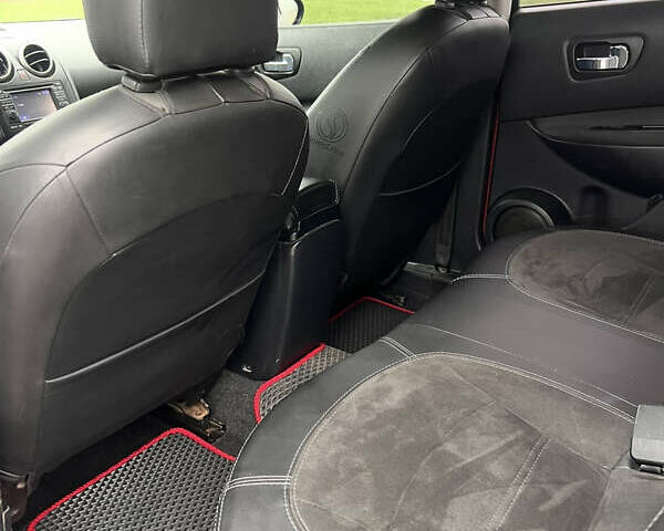 Красный Ниссан Кашкай, объемом двигателя 1.6 л и пробегом 219 тыс. км за 11400 $, фото 8 на Automoto.ua