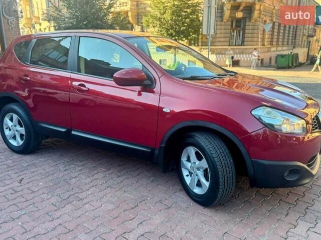 Красный Ниссан Кашкай, объемом двигателя 1.6 л и пробегом 107 тыс. км за 12000 $, фото 4 на Automoto.ua