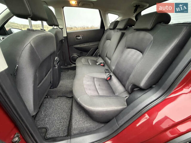 Красный Ниссан Кашкай, объемом двигателя 1.6 л и пробегом 86 тыс. км за 12999 $, фото 39 на Automoto.ua
