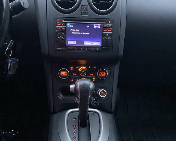 Червоний Ніссан Кашкай, об'ємом двигуна 1.6 л та пробігом 108 тис. км за 12000 $, фото 8 на Automoto.ua