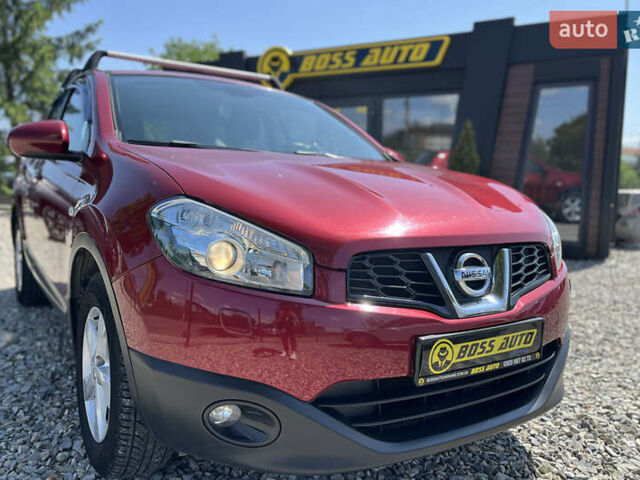 Красный Ниссан Кашкай, объемом двигателя 1.6 л и пробегом 116 тыс. км за 11200 $, фото 5 на Automoto.ua