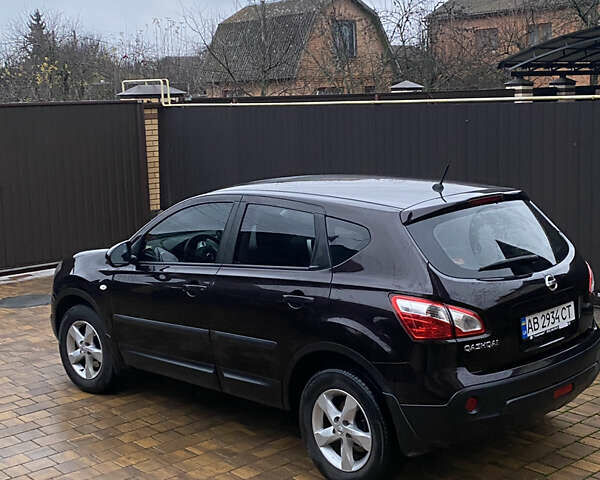 Червоний Ніссан Кашкай, об'ємом двигуна 1.6 л та пробігом 108 тис. км за 12000 $, фото 5 на Automoto.ua