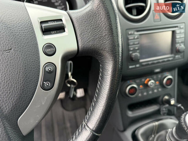 Красный Ниссан Кашкай, объемом двигателя 1.5 л и пробегом 140 тыс. км за 12800 $, фото 33 на Automoto.ua