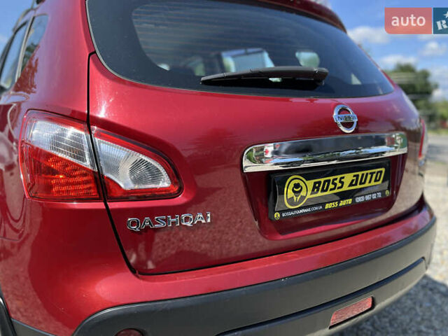 Красный Ниссан Кашкай, объемом двигателя 1.6 л и пробегом 116 тыс. км за 11200 $, фото 24 на Automoto.ua