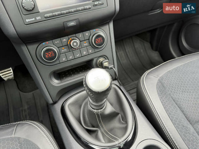 Красный Ниссан Кашкай, объемом двигателя 1.5 л и пробегом 140 тыс. км за 12800 $, фото 27 на Automoto.ua