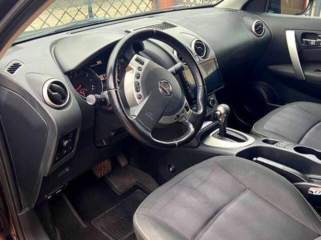 Красный Ниссан Кашкай, объемом двигателя 1.6 л и пробегом 126 тыс. км за 11700 $, фото 7 на Automoto.ua