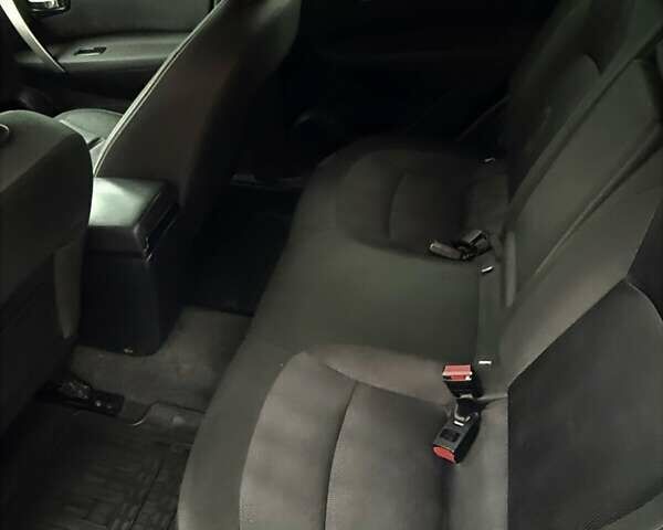 Красный Ниссан Кашкай, объемом двигателя 2 л и пробегом 63 тыс. км за 11800 $, фото 8 на Automoto.ua