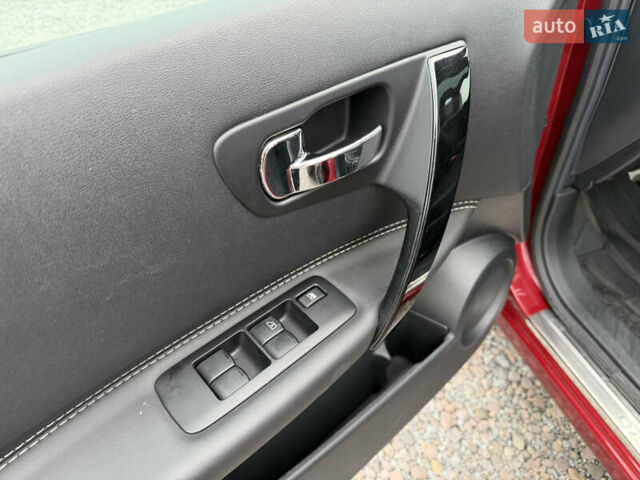 Красный Ниссан Кашкай, объемом двигателя 1.5 л и пробегом 140 тыс. км за 12800 $, фото 15 на Automoto.ua