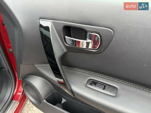 Красный Ниссан Кашкай, объемом двигателя 1.5 л и пробегом 140 тыс. км за 12800 $, фото 18 на Automoto.ua