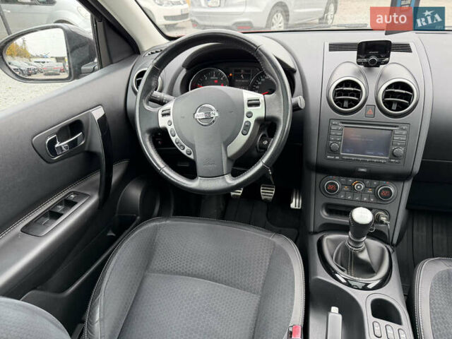 Красный Ниссан Кашкай, объемом двигателя 1.5 л и пробегом 140 тыс. км за 12800 $, фото 24 на Automoto.ua