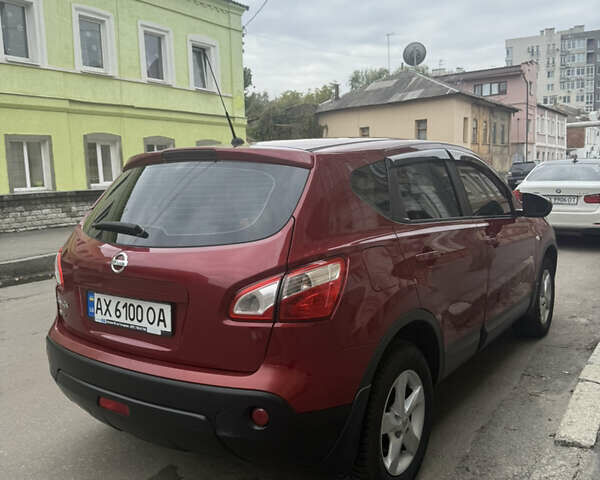 Красный Ниссан Кашкай, объемом двигателя 1.6 л и пробегом 165 тыс. км за 12000 $, фото 3 на Automoto.ua