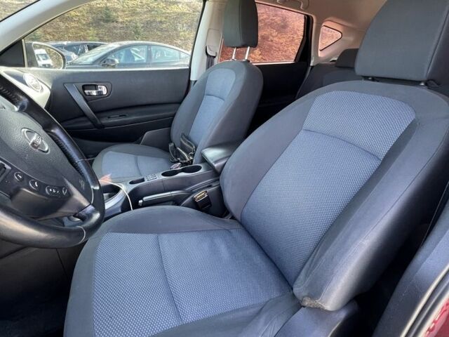 Красный Ниссан Кашкай, объемом двигателя 1.6 л и пробегом 80 тыс. км за 11200 $, фото 12 на Automoto.ua