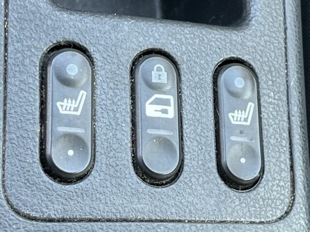 Красный Ниссан Кашкай, объемом двигателя 1.6 л и пробегом 80 тыс. км за 11200 $, фото 7 на Automoto.ua