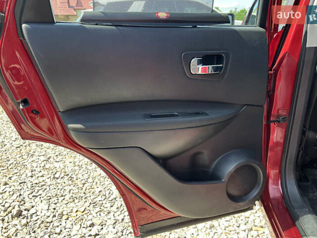 Красный Ниссан Кашкай, объемом двигателя 1.6 л и пробегом 116 тыс. км за 11200 $, фото 18 на Automoto.ua