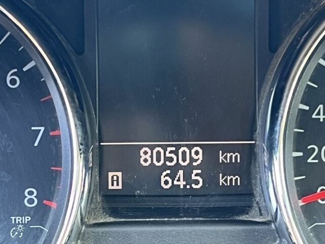 Красный Ниссан Кашкай, объемом двигателя 1.6 л и пробегом 80 тыс. км за 11200 $, фото 10 на Automoto.ua