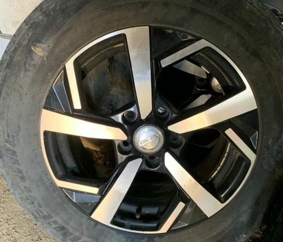 Красный Ниссан Кашкай, объемом двигателя 1.6 л и пробегом 80 тыс. км за 11200 $, фото 6 на Automoto.ua