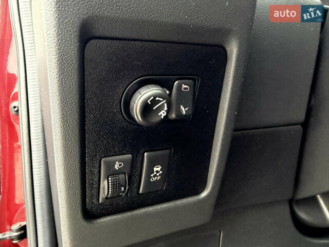 Красный Ниссан Кашкай, объемом двигателя 1.5 л и пробегом 140 тыс. км за 12800 $, фото 35 на Automoto.ua